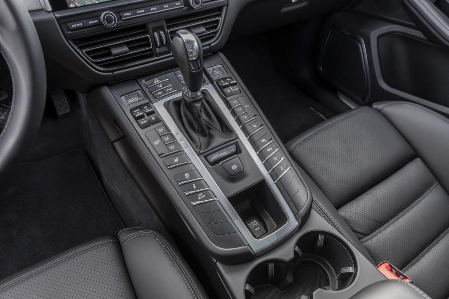 Детали интерьера Porsche Macan S (95B) 2018 года  (WW) (фото 150 из 235)